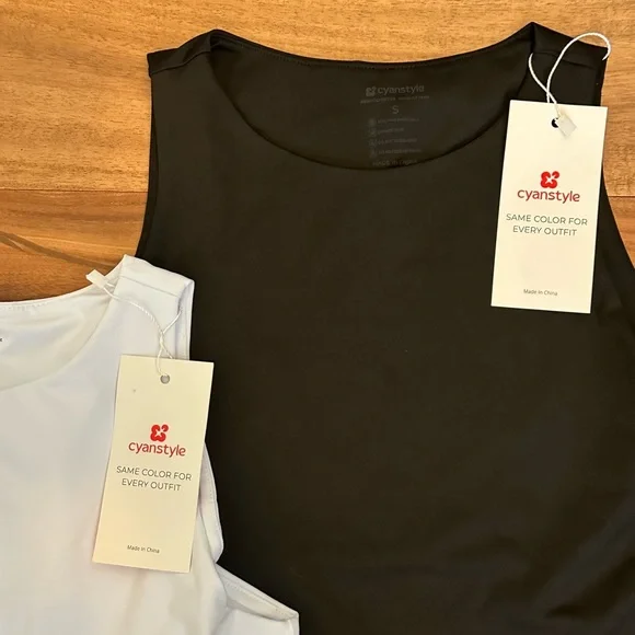 Women's Black and White Athletic Tank Tops Sz S - Picture 3 of 3